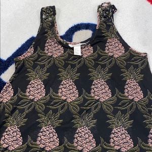 Pineapple Tank